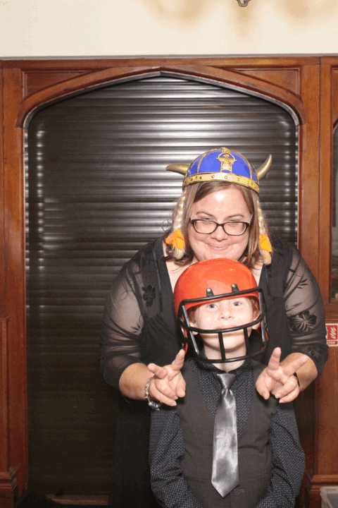 Laura and Mo's Wedding | View more photos from the event at gallery.myphotoboothexperience.co.uk/u/MyPhotoBoothExperienceLtd/Laura-and-Mos-Wedding